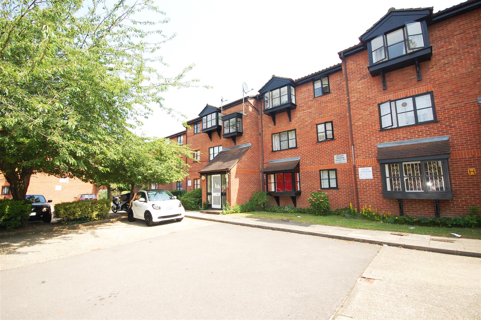 Warwick Gardens, Harringay, London